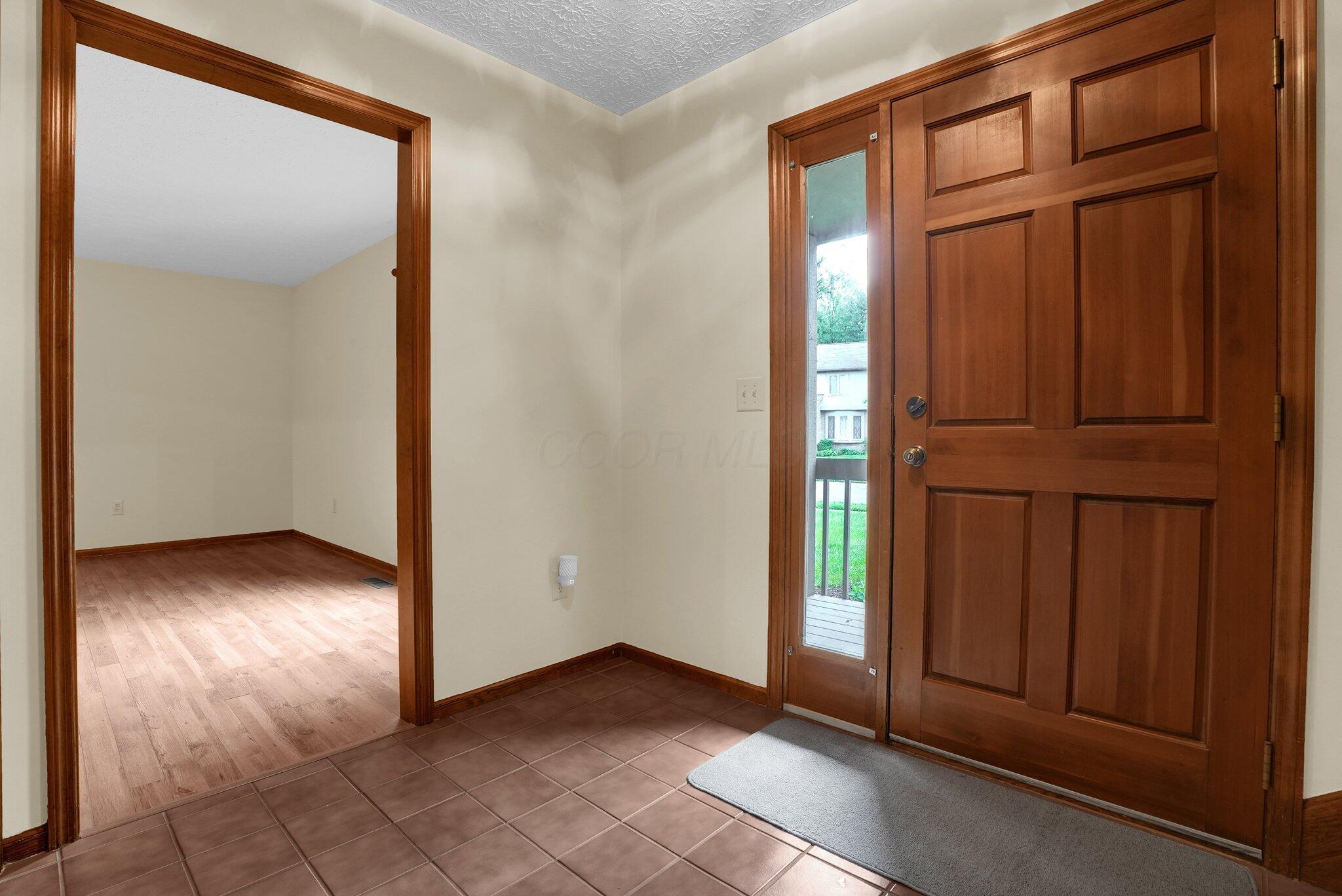 623 Rockbridge Road Westerville, OH 43081 - Photo 4 of 63 Front door sidelight floods the foyer with beautiful natural light!