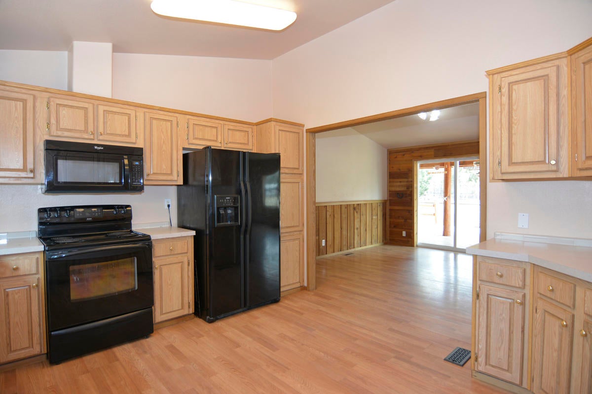 51340 Dianne Road La Pine, OR 97739 - Photo 20 of 36 20