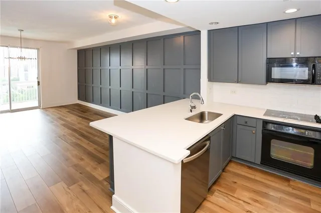 $320,000 | 285 Centennial Olympic Park Drive Northwest, Unit 1606, Atlanta, GA 30313