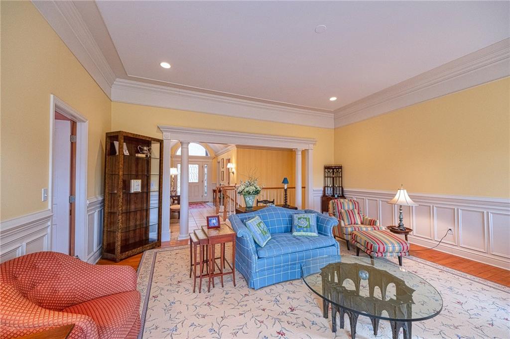 515 Farndale Road Pittsburgh, PA 15215 - Photo 14 of 25 Gallery Image 14