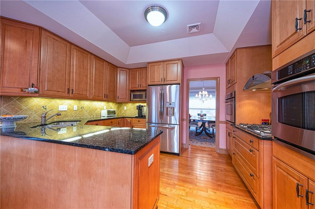 515 Farndale Road Pittsburgh, PA 15215 - Photo 5 of 25 Gallery Image 5