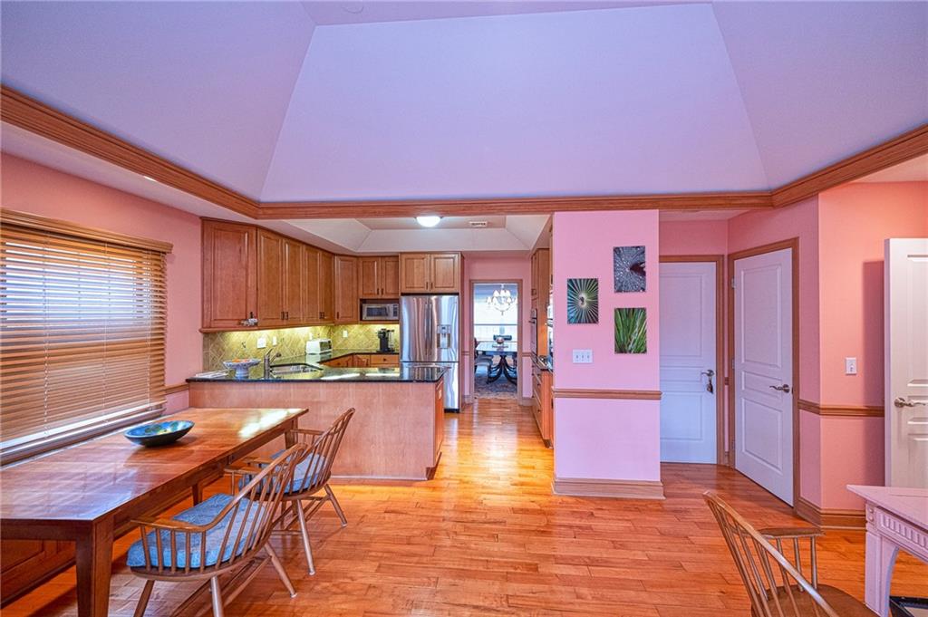 515 Farndale Road Pittsburgh, PA 15215 - Photo 10 of 25 Gallery Image 10
