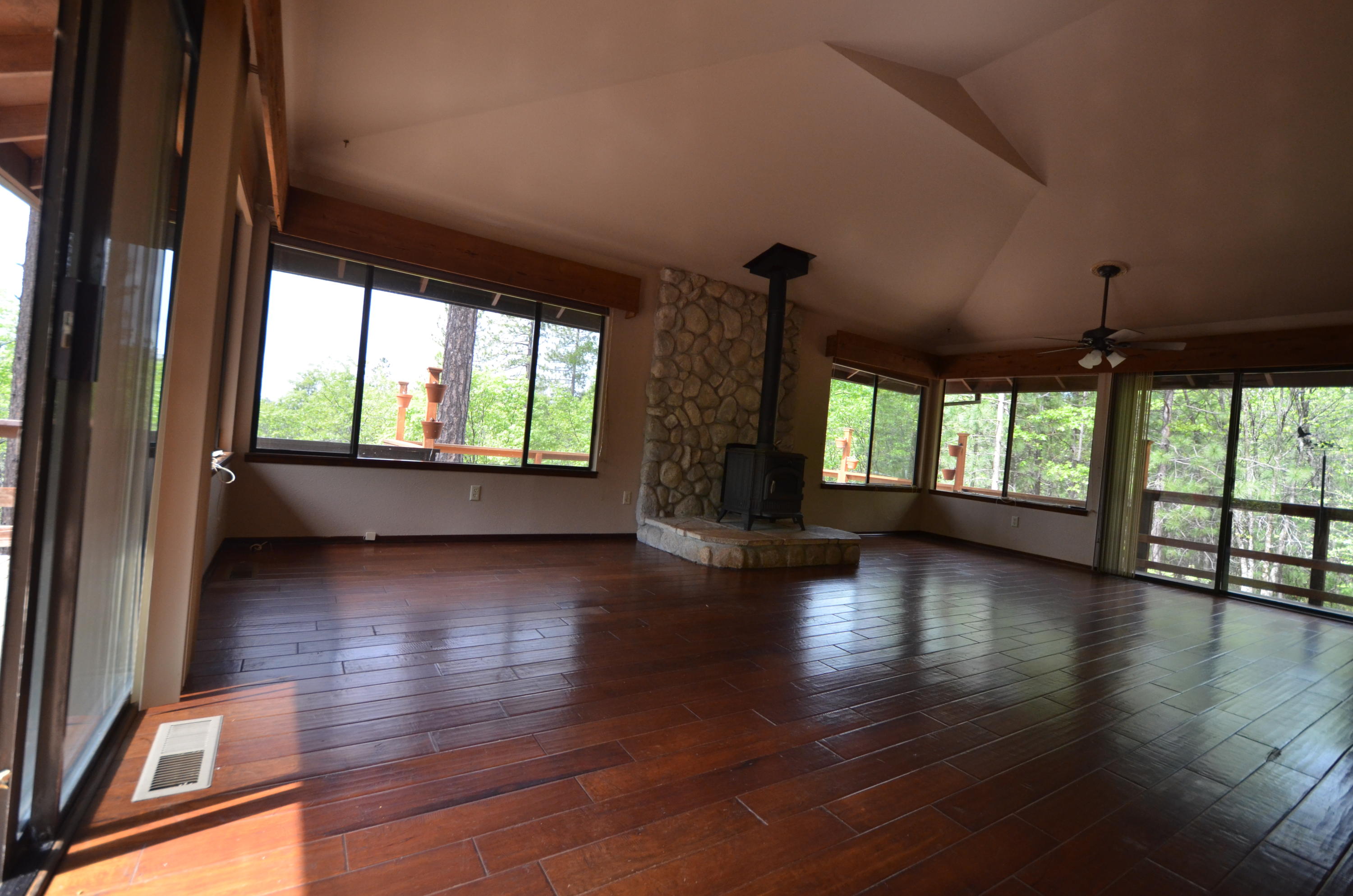 27727 Donkey Mine Road Oak Run, CA 96069 - Photo 5 of 16 Family Room 2