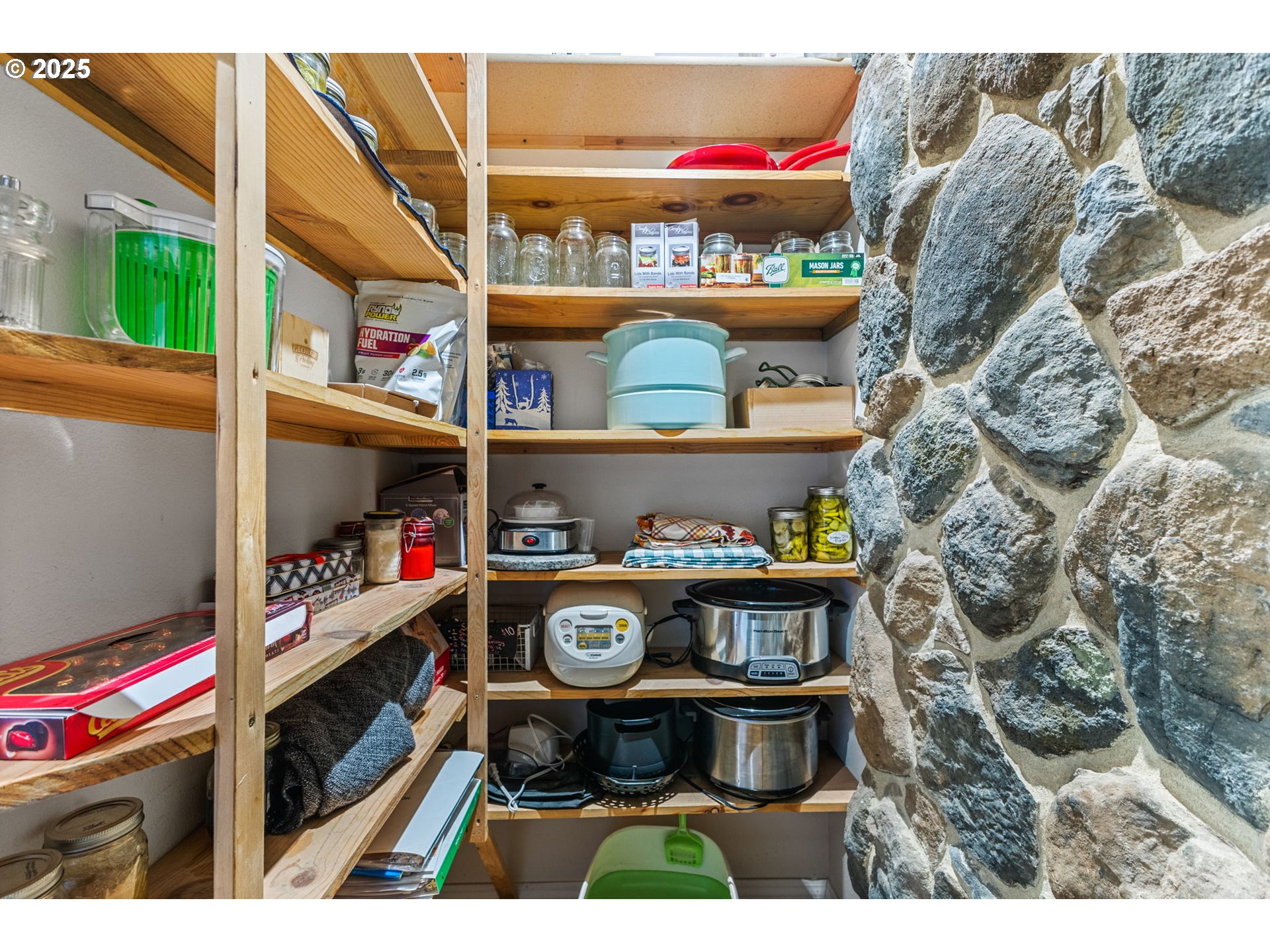 17576 North Abiqua Road Silverton, OR 97381 - Photo 10 of 40 a room with storage and utility