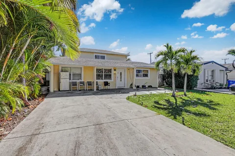 $575,000 | 1400 Cardinal Lane, Lantana, FL 33462