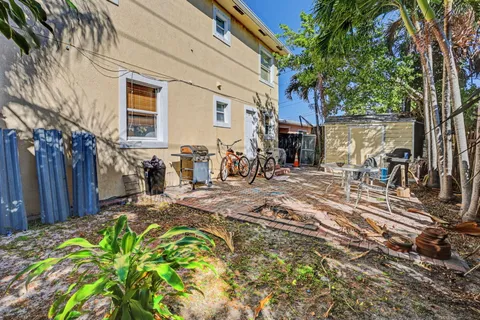 $575,000 | 1400 Cardinal Lane, Lantana, FL 33462