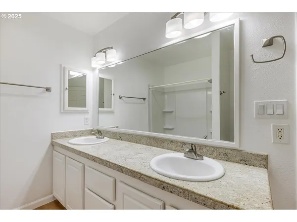 $235,000 | 10160 Southeast Talbert Street, Clackamas, OR 97015