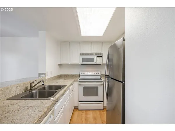 $235,000 | 10160 Southeast Talbert Street, Clackamas, OR 97015