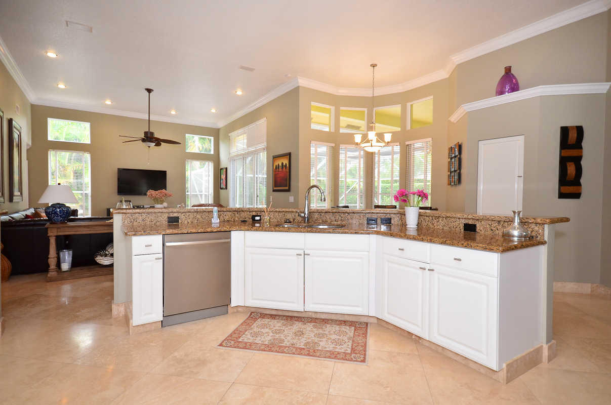 10528 Maple Chase Drive Boca Raton, FL 33498 - Photo 12 of 40 tes12