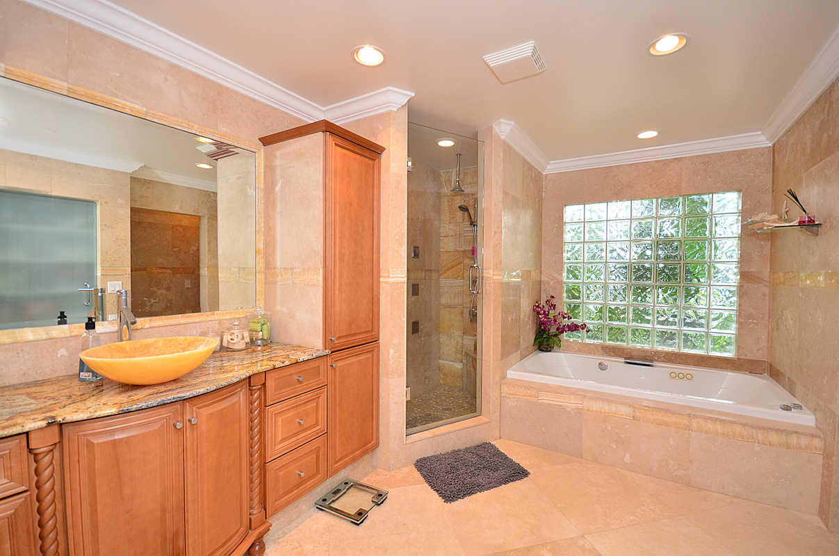 10528 Maple Chase Drive Boca Raton, FL 33498 - Photo 18 of 40 tes18