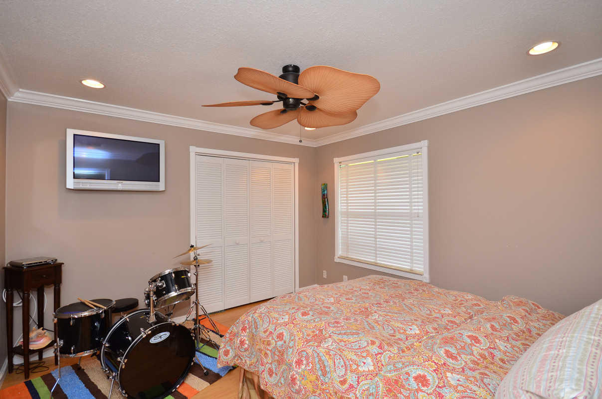 10528 Maple Chase Drive Boca Raton, FL 33498 - Photo 22 of 40 tes22