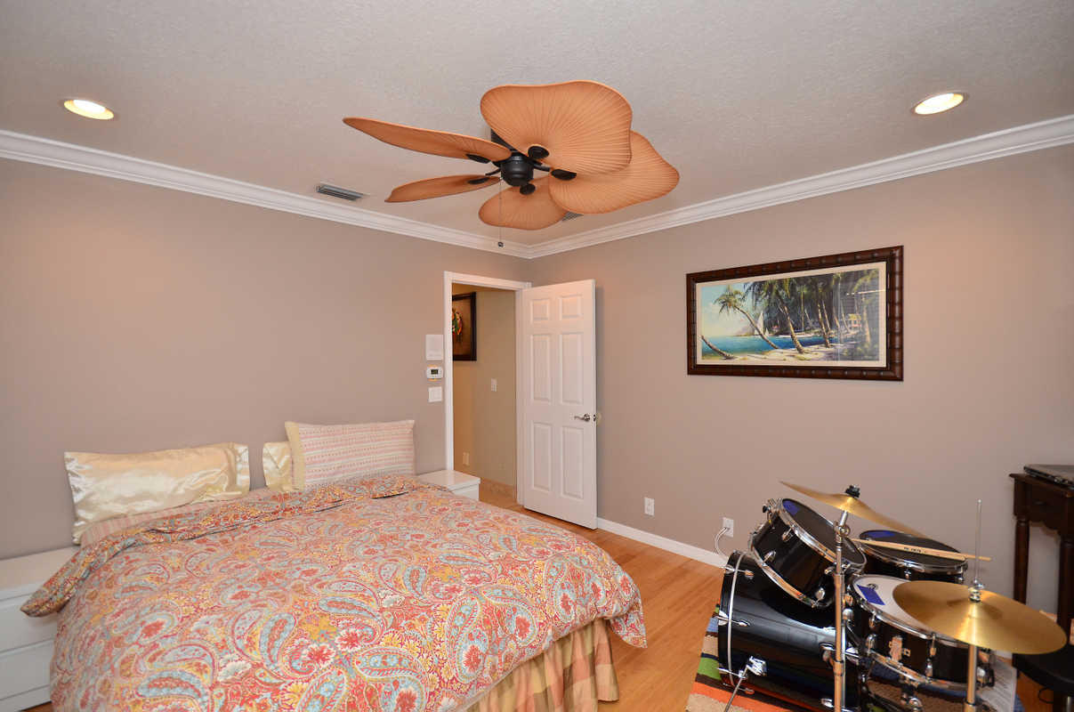 10528 Maple Chase Drive Boca Raton, FL 33498 - Photo 23 of 40 tes23