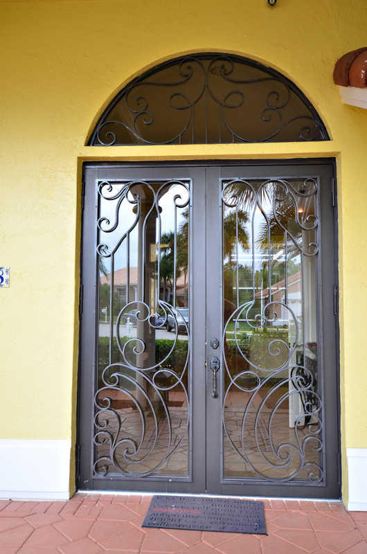 10528 Maple Chase Drive Boca Raton, FL 33498 - Photo 3 of 40 tes3