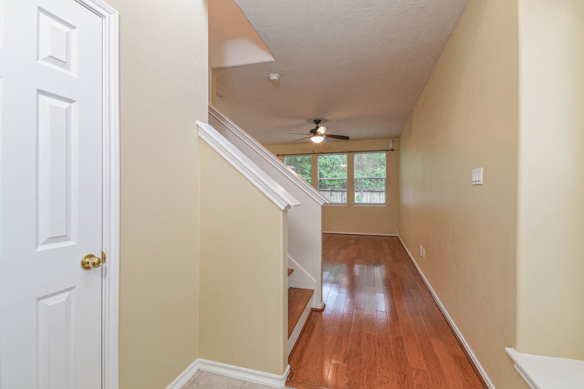 213 Summerhaze Circle Spring, TX 77382 - Photo 3 of 32 Foyer with powder room on the left