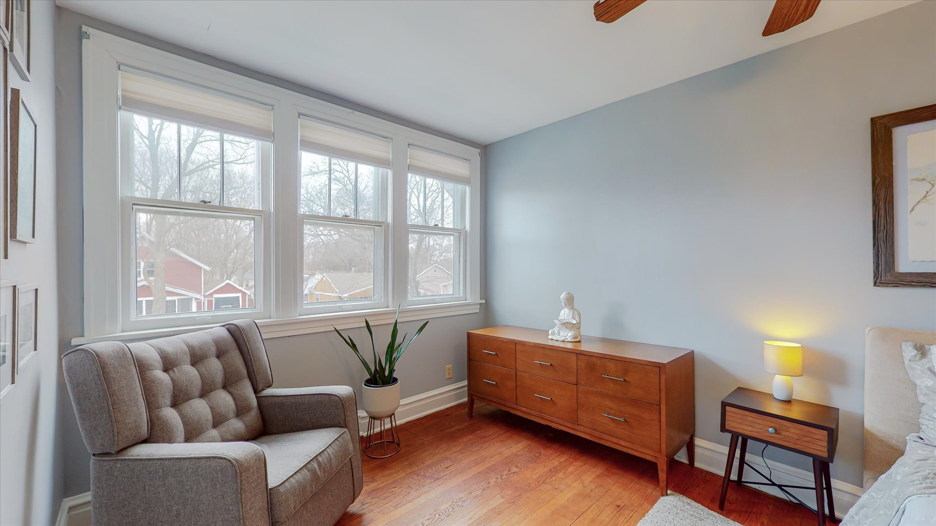 506 North Edwin Street Champaign, IL 61821 - Photo 32 of 45 a living room with furniture and a window