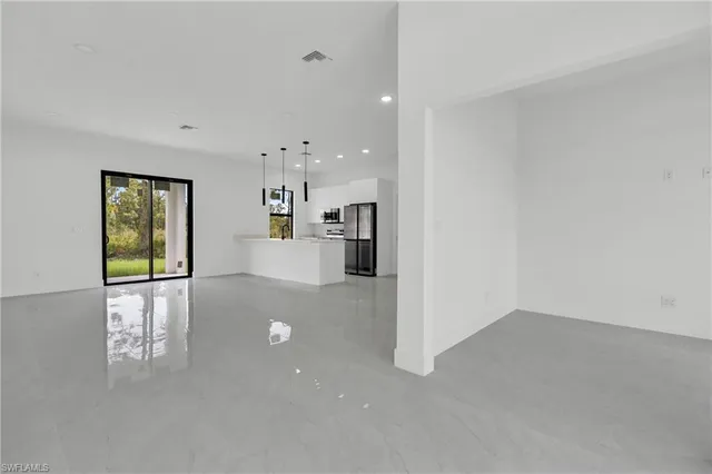 $324,900 | 464 Redwing Street, Lehigh Acres, FL 33974