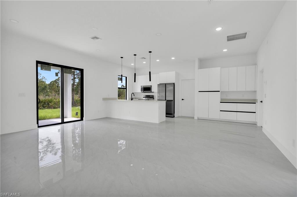 464 Redwing Street Lehigh Acres, FL 33974 - Photo 12 of 31