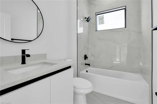 $324,900 | 464 Redwing Street, Lehigh Acres, FL 33974