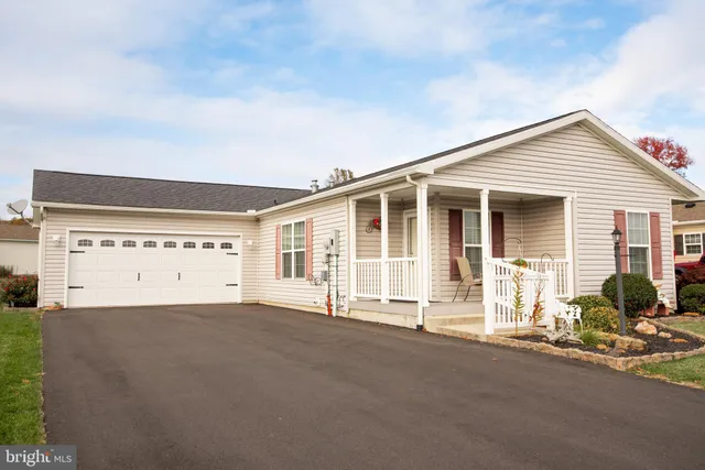 $319,900 | 115 Eagles Watch Drive South, Bechtelsville, PA 19505