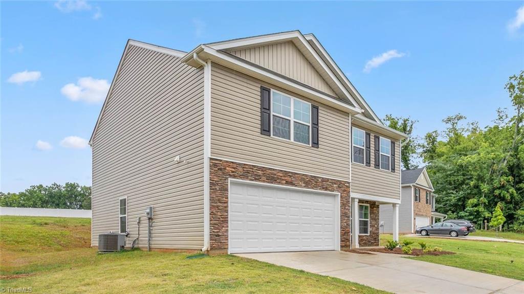 140 Red Arrow Court Mayodan, NC 27027 - Photo 2 of 31 *Photos are of model home and are for representational purposes only.