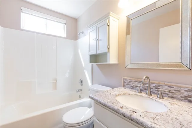 $499,000 | 40632 Corte Albara, Murrieta, CA 92562