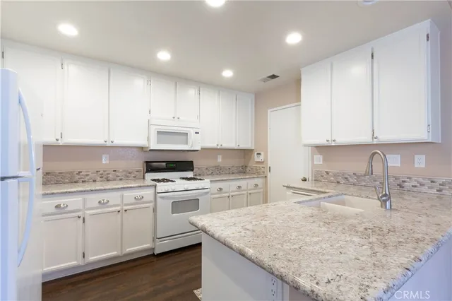 $499,000 | 40632 Corte Albara, Murrieta, CA 92562