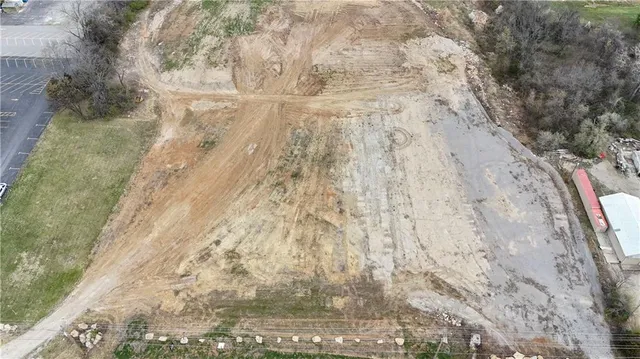 $1,450,000 | 17318 East US Highway 40, Independence, MO 64055