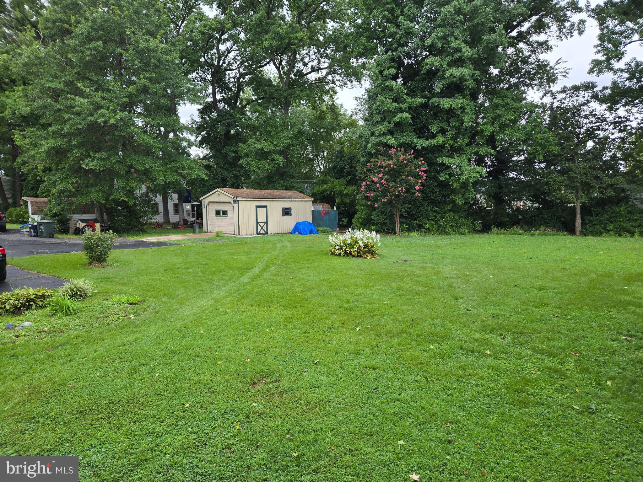 2414 Willoughby Beach Road Edgewood, MD 21040 - Photo 13 of 35 a house with a big yard