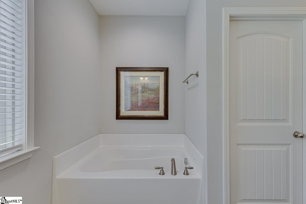 212 Virginia Lane Easley, SC 29640 - Photo 23 of 36 Gallery Image 23