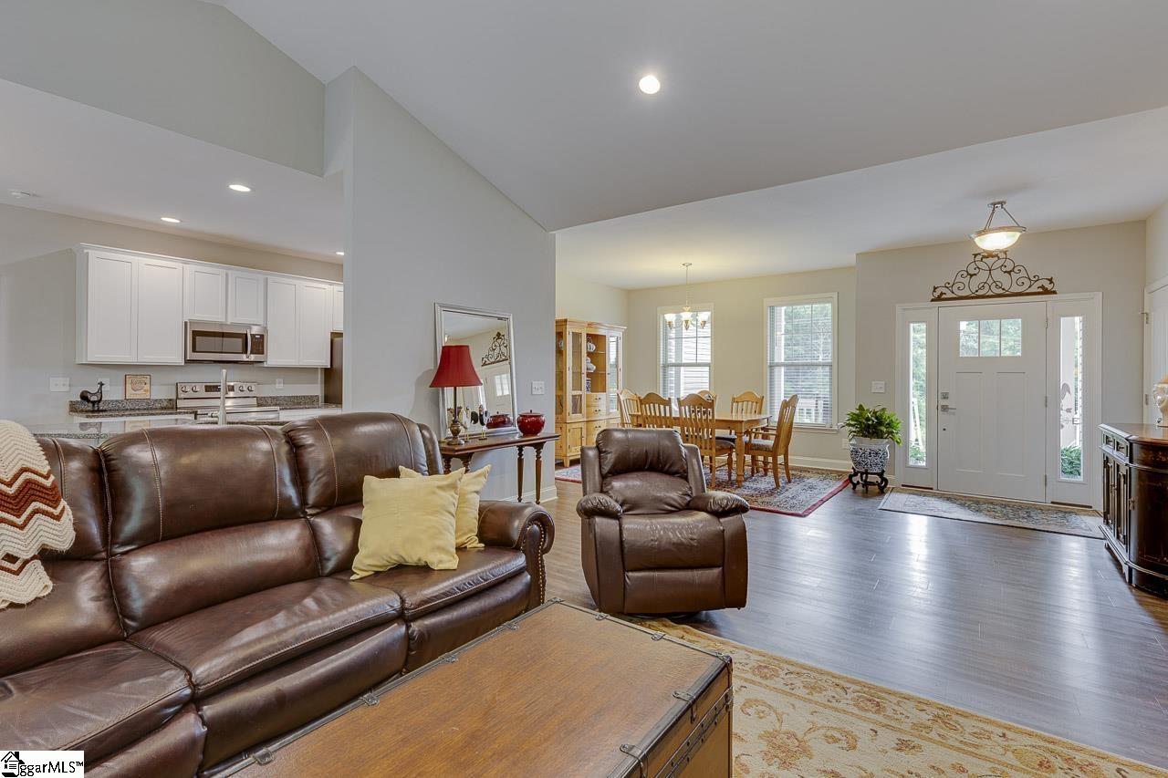 212 Virginia Lane Easley, SC 29640 - Photo 8 of 36 Gallery Image 8
