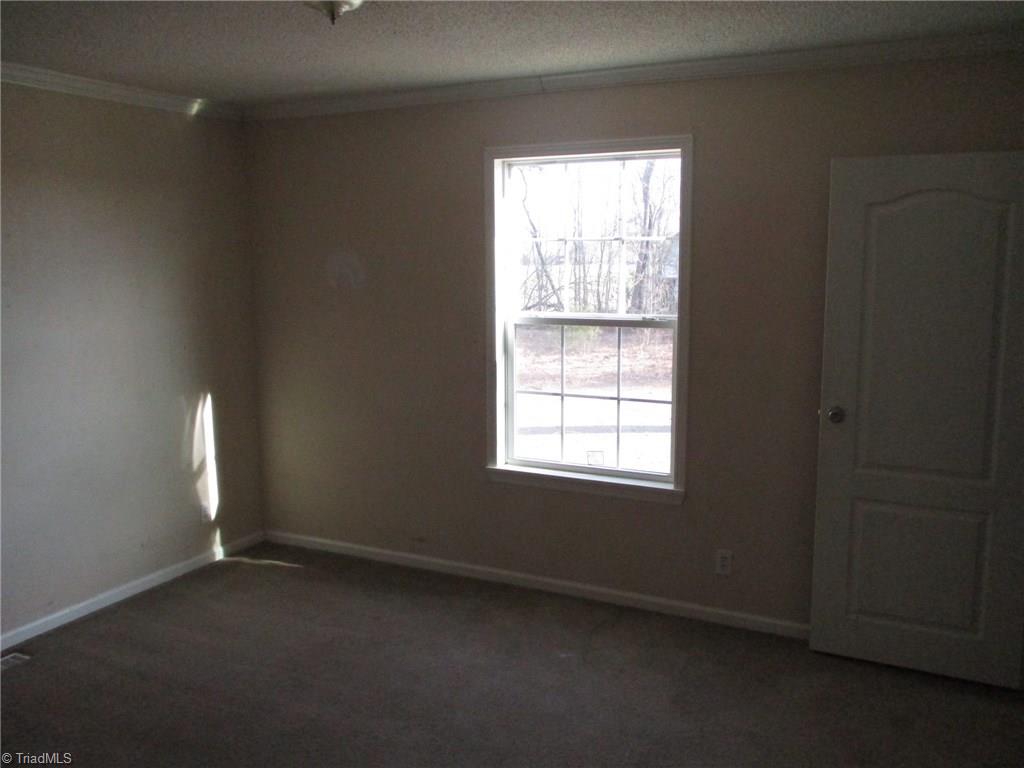 2776 Sandy Cross Road Reidsville, NC 27320 - Photo 5 of 9