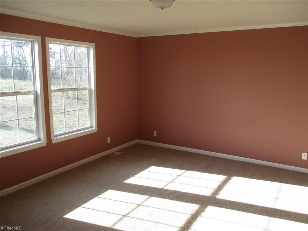 2776 Sandy Cross Road Reidsville, NC 27320 - Photo 7 of 9