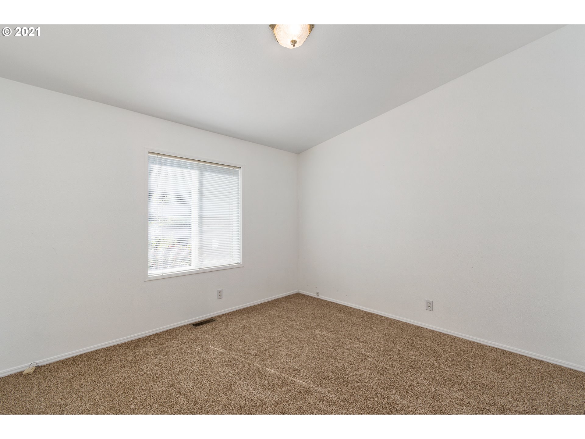 75367 Fern Hill Road Rainier, OR 97048 - Photo 17 of 27 an empty room with a window