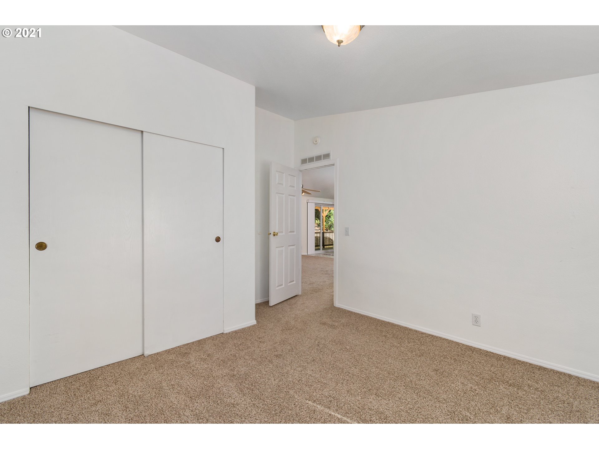 75367 Fern Hill Road Rainier, OR 97048 - Photo 18 of 27 a view of an empty room
