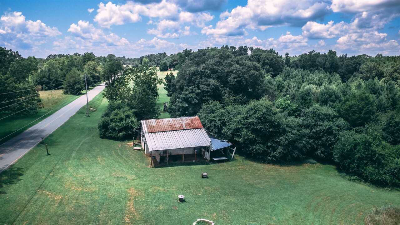 856 South Hampton Road Hampton, GA 30228 - Photo 4 of 4 a view of a back yard