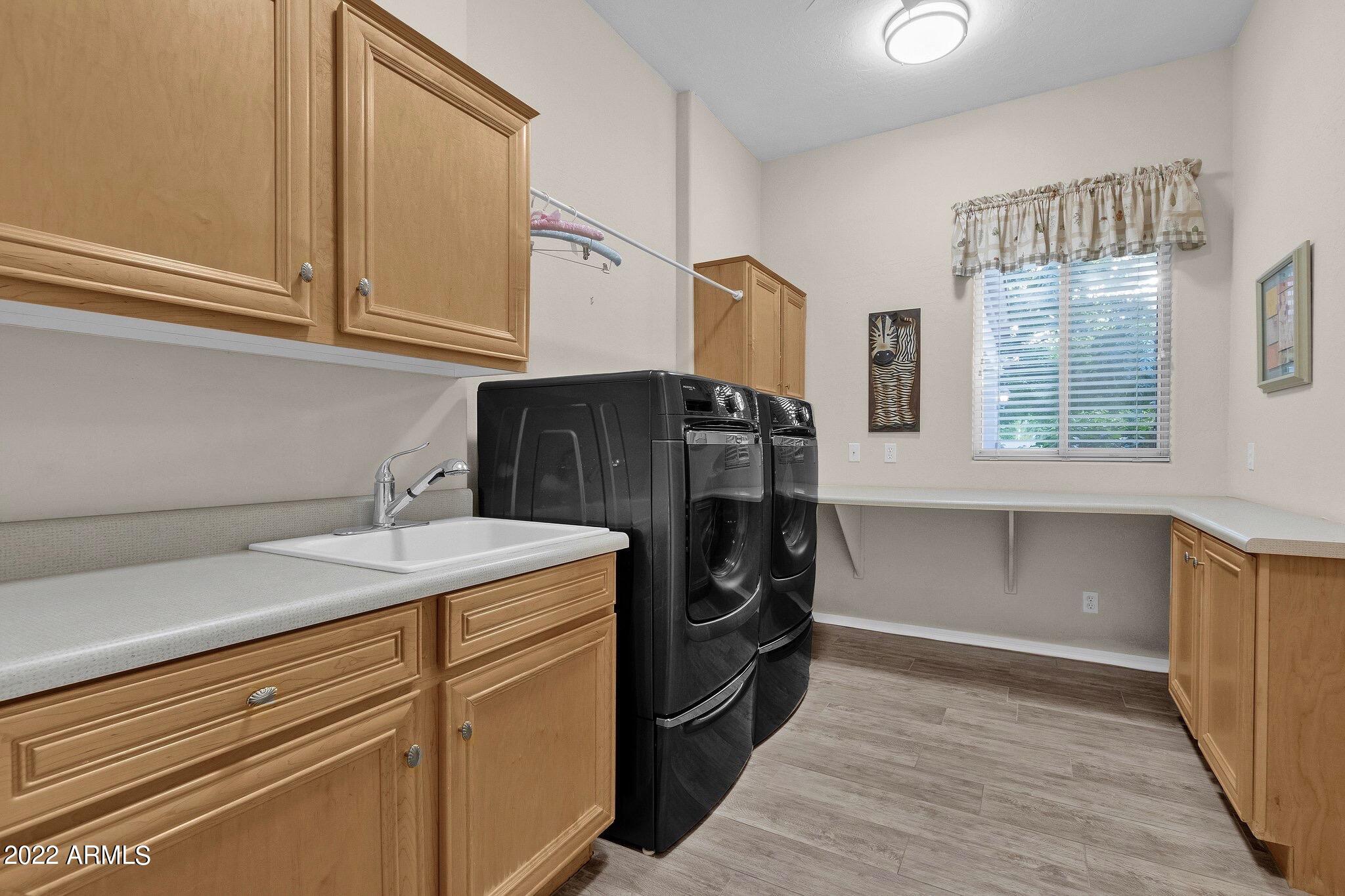 7429 South Rita Lane Tempe, AZ 85283 - Photo 54 of 80 Oversized Laundry Space w/Sink