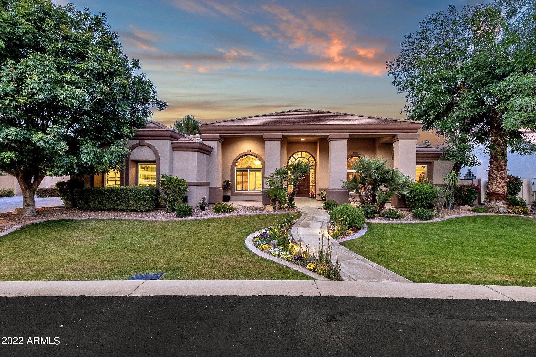7429 South Rita Lane Tempe, AZ 85283 - Photo 9 of 80 Central Tempe Corridor Luxury Estate