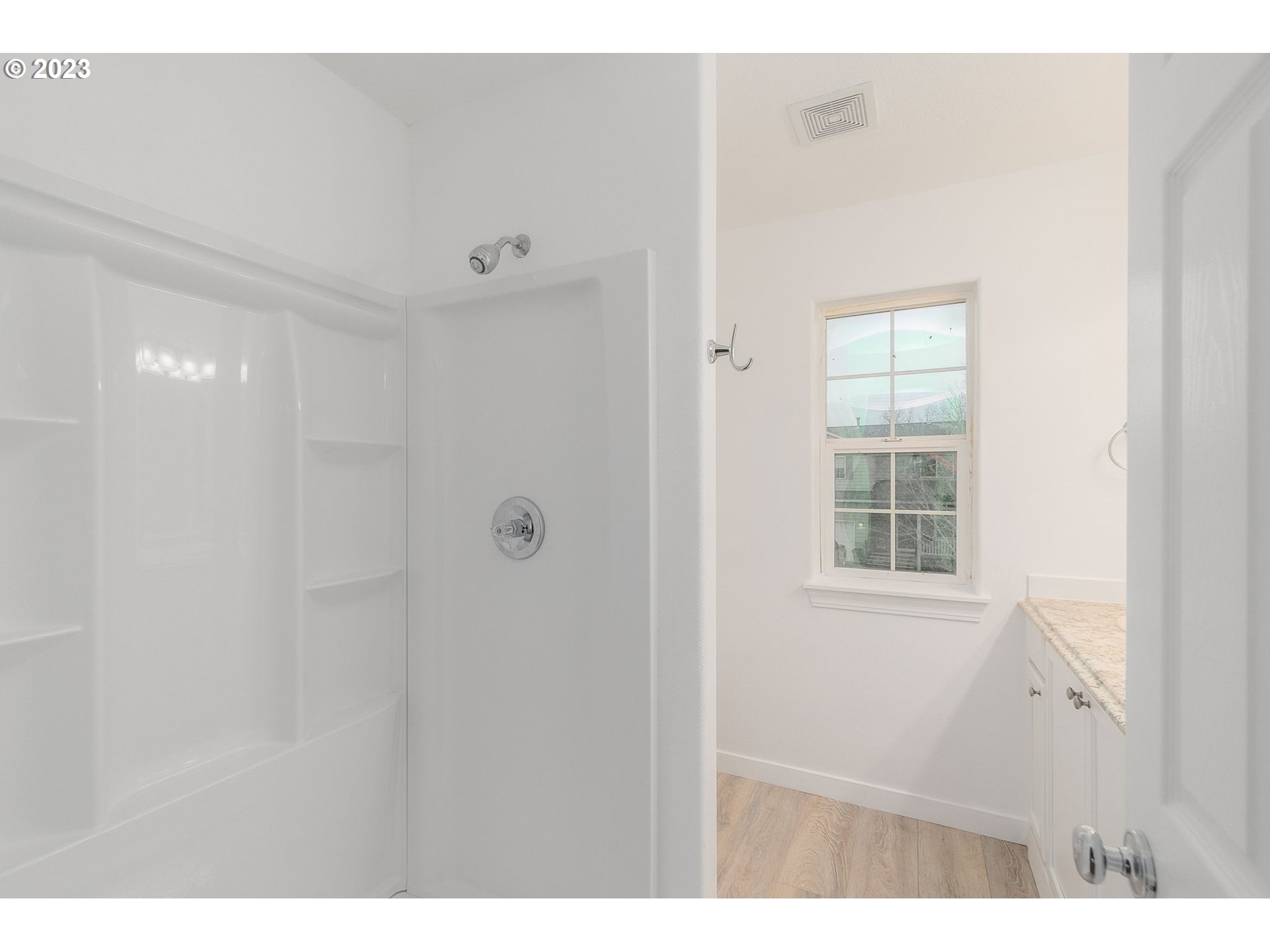 16506 Northeast 14th Avenue Ridgefield, WA 98642 - Photo 19 of 24 a bathroom with a window