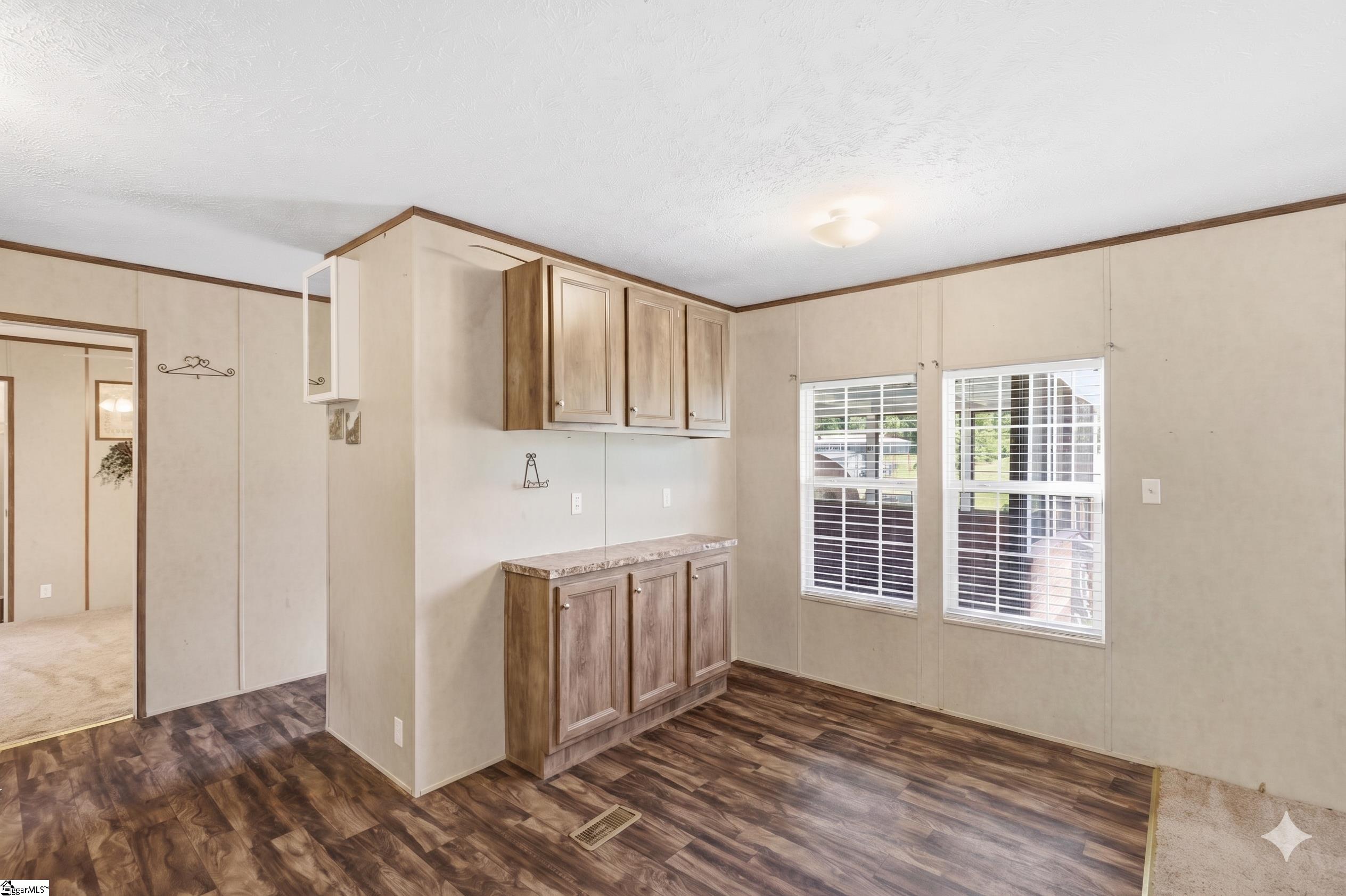 111 Lake Circle Road Marietta, SC 29661 - Photo 6 of 24