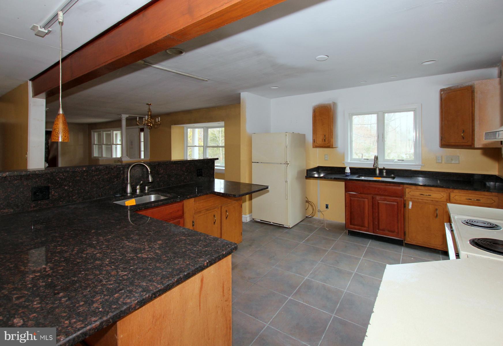 2534 Davidsonville Road Gambrills, MD 21054 - Photo 12 of 30 Kitchen