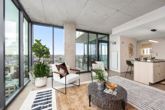 $1,574 | 144 Oakes Street Southwest, Unit 1506, Grand Rapids, MI 49503