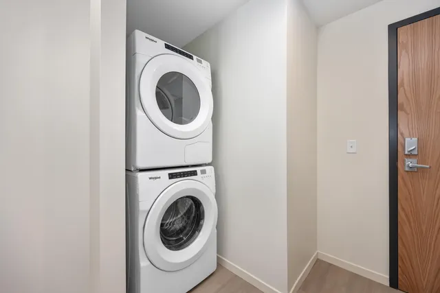 $1,574 | 144 Oakes Street Southwest, Unit 1506, Grand Rapids, MI 49503