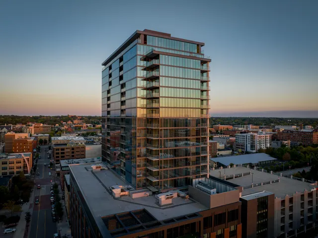 $1,574 | 144 Oakes Street Southwest, Unit 1506, Grand Rapids, MI 49503