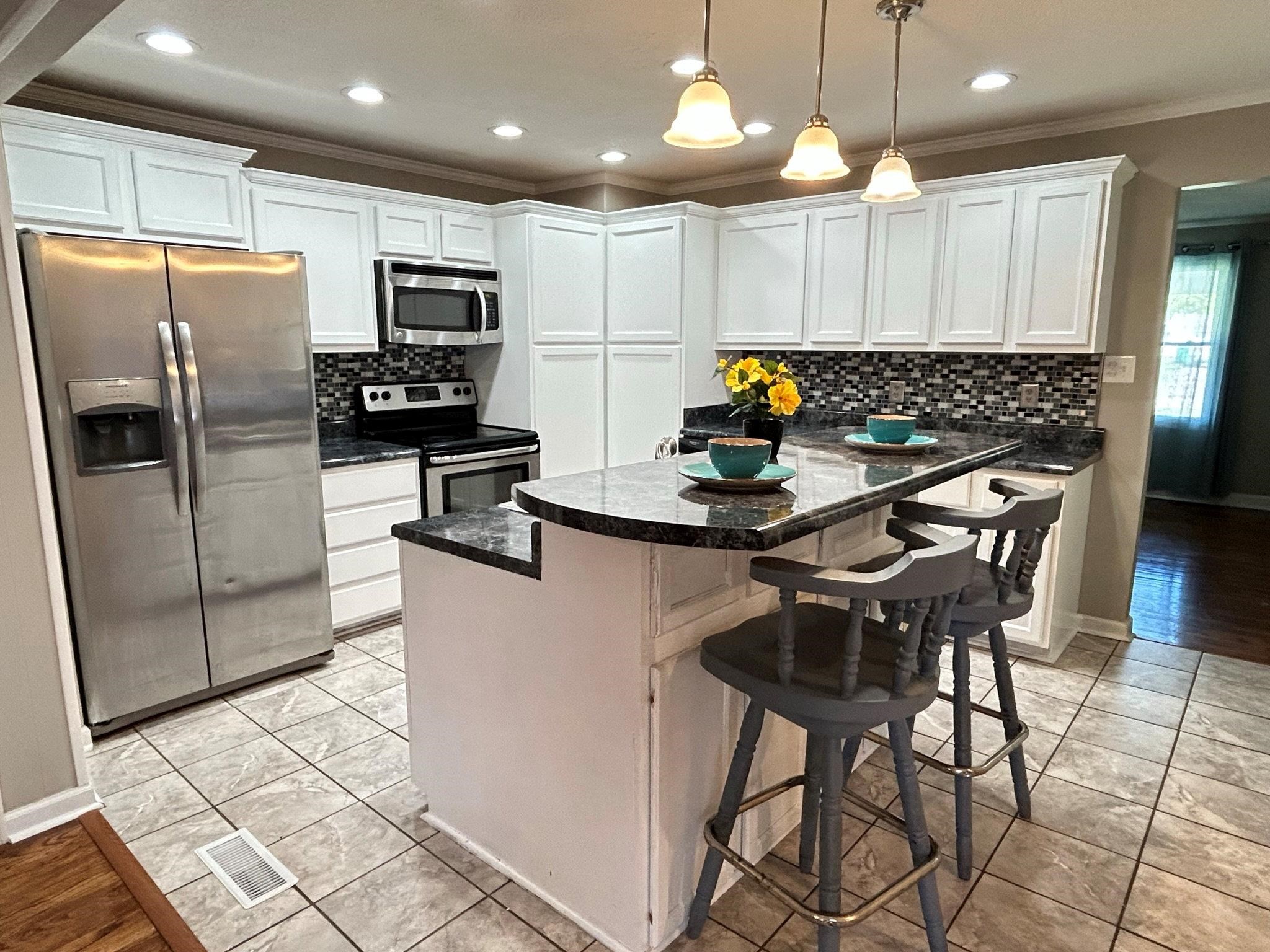213 Thompson Road Chesnee, SC 29323 - Photo 2 of 27