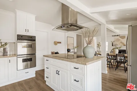 $1,595,000 | 8421 Airlane Avenue, Los Angeles, CA 90045