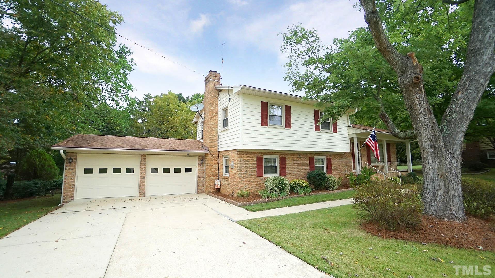 4009 Willow Oak Road Raleigh, NC 27604 - Photo 3 of 29