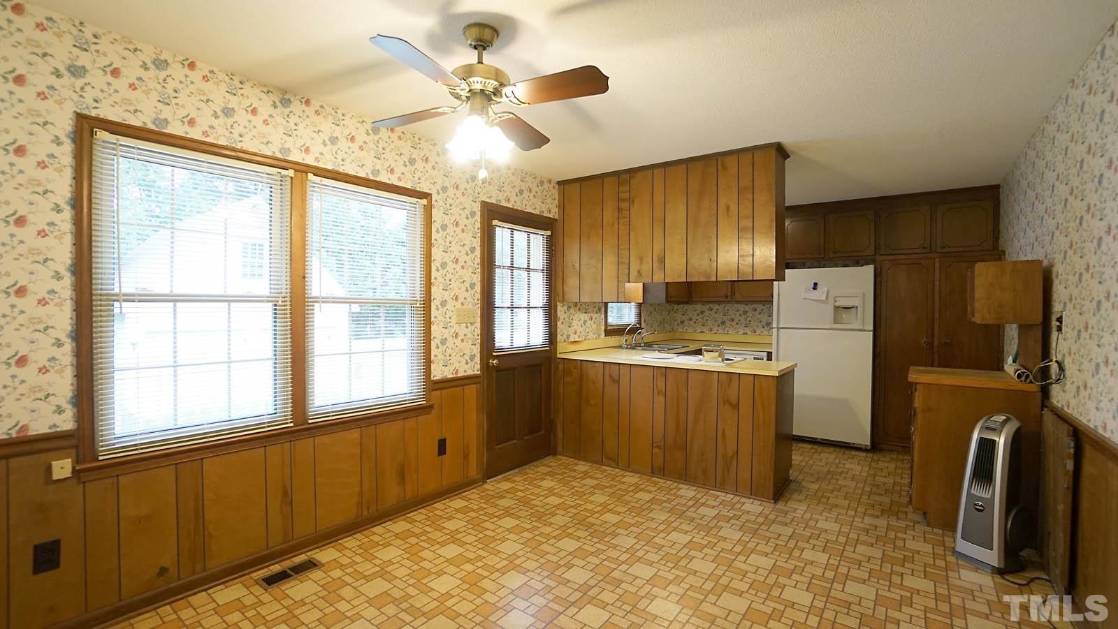 4009 Willow Oak Road Raleigh, NC 27604 - Photo 7 of 29