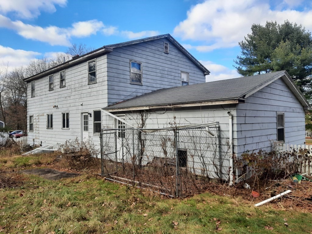 52 Stagecoach Road Amherst, MA 01002 - Photo 3 of 5