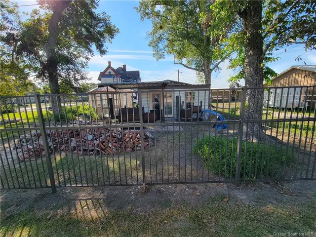 $320,000 | 1335 Horridge Street, Vinton, LA 70668