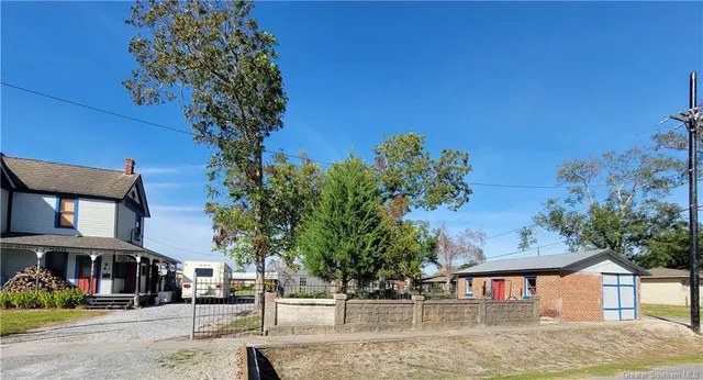 $320,000 | 1335 Horridge Street, Vinton, LA 70668